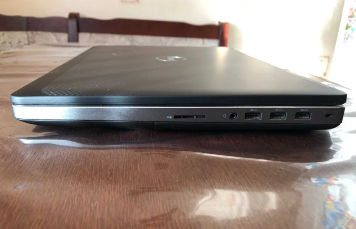 Робоча станція Б-клас Dell Precision 7510 / 15.6" (1920x1080) FullHD IPS / Intel Core i7-6820HQ (4 (8) ядра по 2,7 - 3,6 ГГц) / 16 ГБ DDR4 / 256 ГБ SSD / nVidia Quadro M1000M, 2 ГБ GDDR5, 128-біт / WebCam б/в - зображення 7