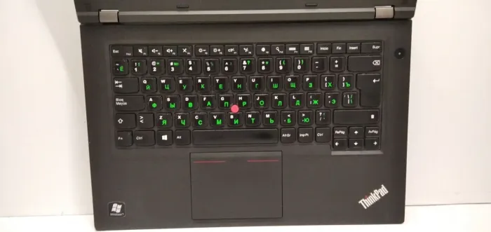 Ноутбук Б-клас Lenovo ThinkPad L440 / 14" (1366x768) TN / Intel Core i7-4800MQ (4 (8) ядра по 2.7 - 3.7 GHz) / 8 GB DDR3 / 240 GB SSD / Intel HD Graphics 4600 / WebCam / Без АКБ б/в - зображення 4