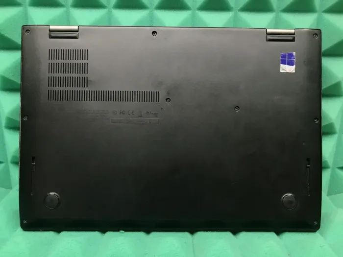 Ультрабук Б-клас Lenovo ThinkPad X1 Carbon (4th Gen) / 14" (1920x1080) IPS / Intel Core i5-6300U (2 (4) ядра по 2.4 - 3.0 GHz) / 8 GB DDR3 / 192 GB SSD M.2 / Intel HD Graphics 520 / WebCam / Fingerprint / miniDP / HDMI б/в - зображення 9