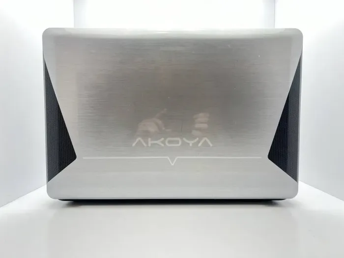 Ноутбук Medion Akoya E7214 / 17.3 "(1600x900) TN / Intel Core i5-430M (2 (4) ядра по 2.26 - 2.53 GHz) / 4 GB DDR3 / 500 GB HDD / Intel HD Graphics / WebCam / АКБ   не тримає б/в - зображення 5