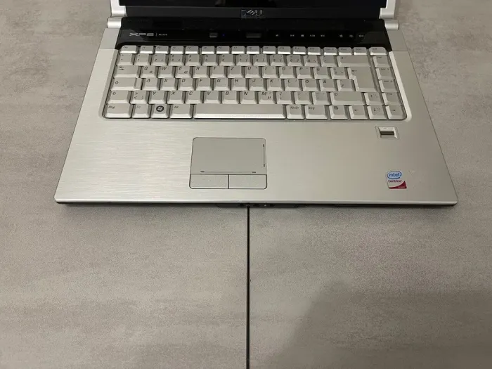 Ноутбук Dell XPS M1530 / 15.4" (1280x800) TN / Intel Core 2 Duo T9300 (2 (4) ядра по 2.5 GHz) / 4 GB DDR2 / 120 GB SSD / nVidia GeForce 8600M GT, 512 MB GDDR2, 128-bit / WebCam / DVD-ROM б/в - зображення 3