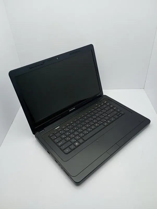Ноутбук HP Compag CQ57 / 15.6" (1366x768) TN / Intel Core i3-2330M (2 (4) ядра по 2.2 GHz) / 6 GB DDR3 / 500 GB HDD / Intel HD Graphics 3000 / WebCam б/в - зображення 3
