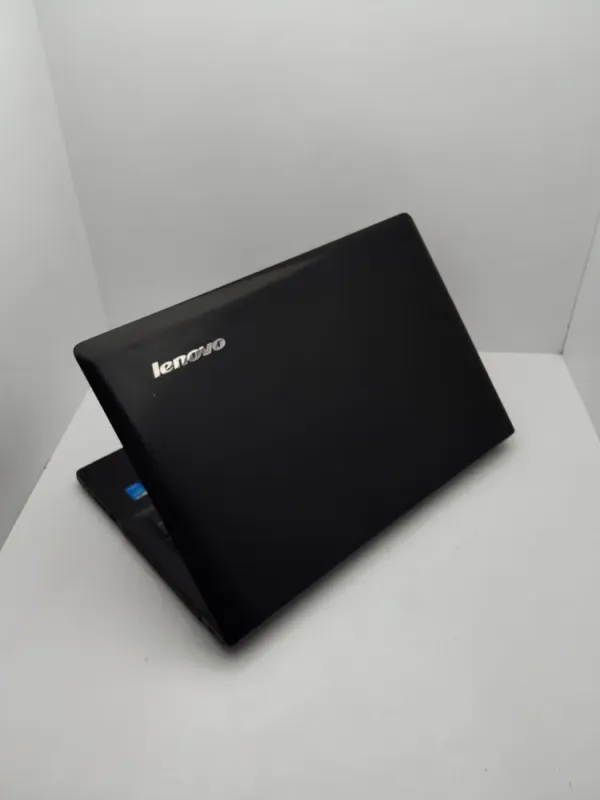 Ноутбук Lenovo Z50-70 / 15.6" (1366x768) TN / Intel Core i5-4210U (2 (4) ядра по 1.7 - 2.7 GHz) / 8 GB DDR3 / 1000 GB HDD / nVidia GeForce GT 820M, 2 GB DDR3, 64-bit / WebCam б/в - зображення 8