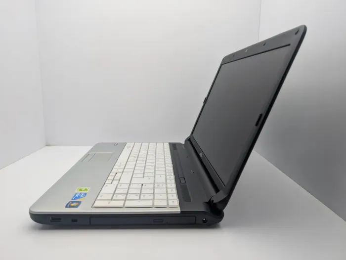 Ноутбук Fujitsu LifeBook A530 / 15.6" (1366x768) TN / Intel Core i3-350M (2 (4) ядра по 2.26 GHz) / 6 GB DDR3 / 1000 GB HDD / Intel HD Graphics / WebCam б/в - зображення 6