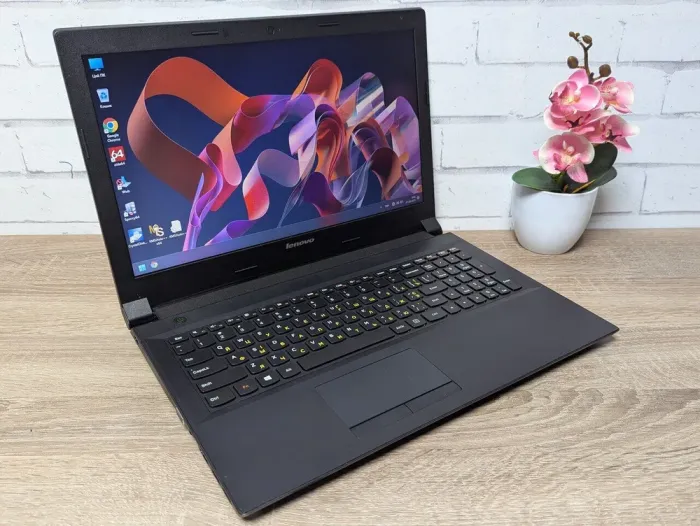 Ноутбук Б-клас Lenovo IdeaPad B50-30 / 15.6" (1366x768) TN / Intel Celeron N2840 (2 ядра по 2.16 - 2.58 GHz) / 8 GB DDR3 / 256 GB SSD / Intel HD Graphics / WebCam б/в - зображення 2
