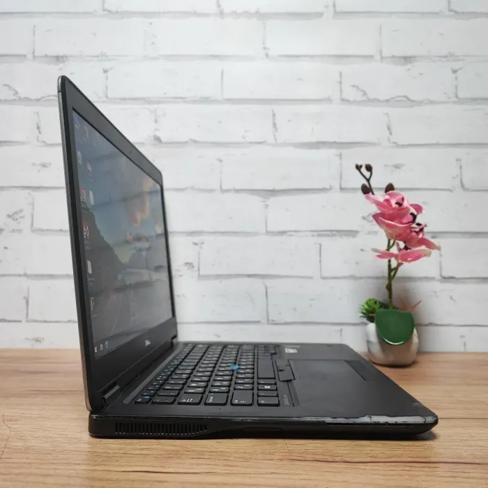 Ноутбук Б-клас Dell Latitude E5440 / 14" (1920x1080) TN / Intel Core i7-5600U (2 (4) ядра по 2.6 - 3.2 GHz) / 8 GB DDR3 / 128 GB SSD / Intel HD Graphics 5500 / WebCam / HDMI б/в - зображення 5