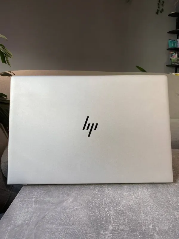 Ультрабук HP EliteBook 850 G6 / 15.6" (1920x1080) TN / Intel Core i5-8365U (4 (8) ядра по 1.6 - 4.1 GHz) / 16 GB DDR4 / 512 GB SSD M.2 / Intel UHD Graphics / WebCam / Win 10 б/в - зображення 3