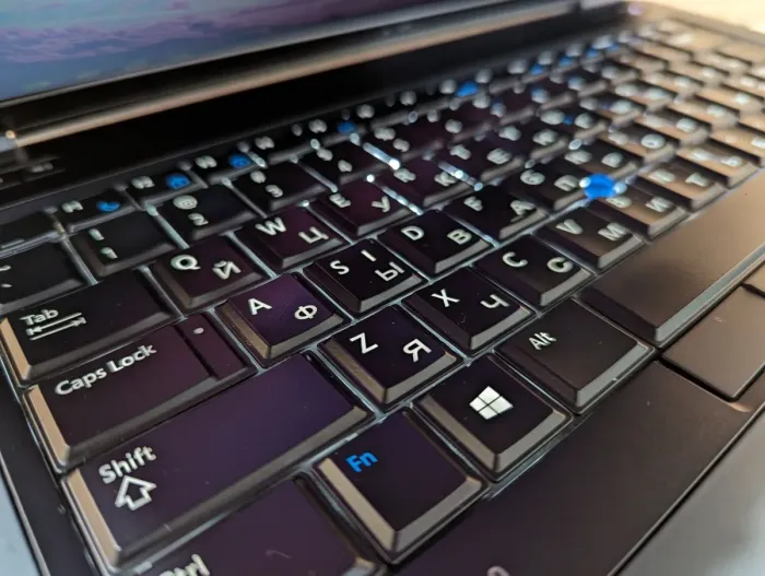 Ноутбук Dell Latitude E6440 / 14" (1366x768) TN / Intel Core i5-4310M (2 (4) ядра по 2.7 - 3.4 GHz) / 8 GB DDR3 / 256 GB SSD / Intel HD Graphics 4600 / WebCam / Windows 10 б/в - зображення 6