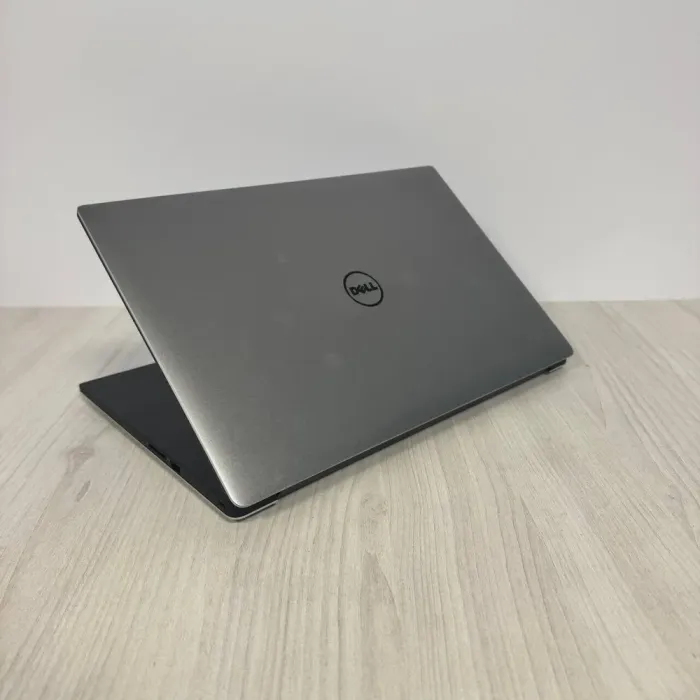 Ігровий ноутбук Б-класу Dell XPS 15 9550 / 15.6" (3840x2160) IPS Touch / Intel Core i7-6700HQ (4 (8) ядра по 2,6 - 3,5 ГГц) / 8 ГБ DDR4 / 256 ГБ SSD NVMe / nVidia GeForce GTX 960M, 2 ГБ GDDR5, 128-біт б/в - зображення 6