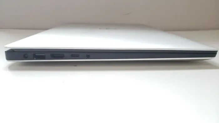 Мобільна робоча станція Dell Precision 5530 / 15,6" (3840x2160) IPS Touch / Intel Core i7-8850H (6 (12) ядра по 2,6 - 4,3 ГГц) / 32 ГБ DDR4 / 512 ГБ SSD / nVidia Quadro P1000, 4 ГБ GDDR5, 128-біт / WebCam б/в - зображення 4