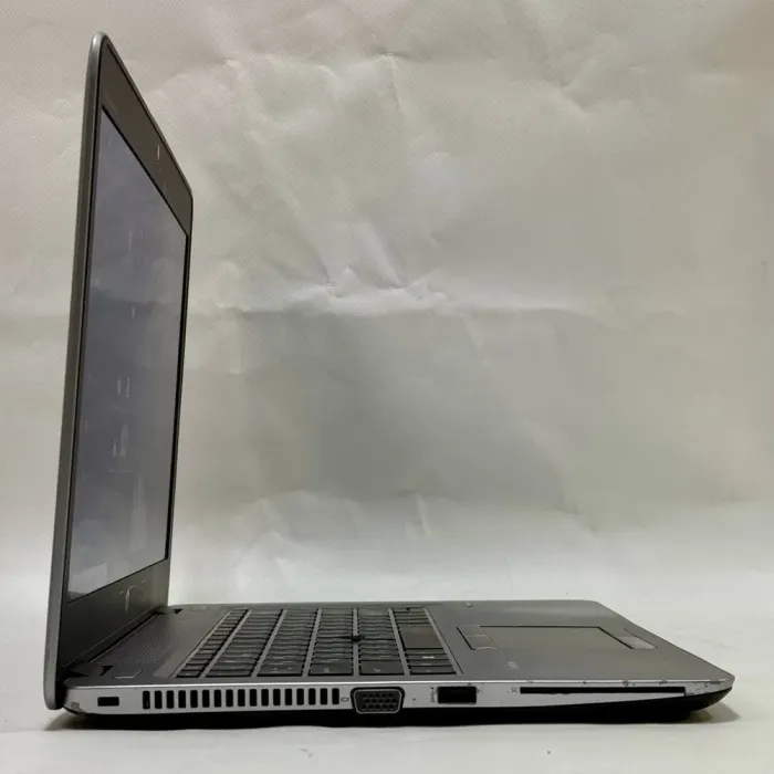 Ультрабук Б-клас HP EliteBook 840 G3 / 14" (1920x1080) TN / Intel Core i5-6300U (2 (4) ядра по 2.4 - 3.0 GHz) / 8 GB DDR4 / 128 GB SSD + 320 GB HDD / Intel HD Graphics 520 / WebCam / Windows 10 Pro б/в - зображення 5