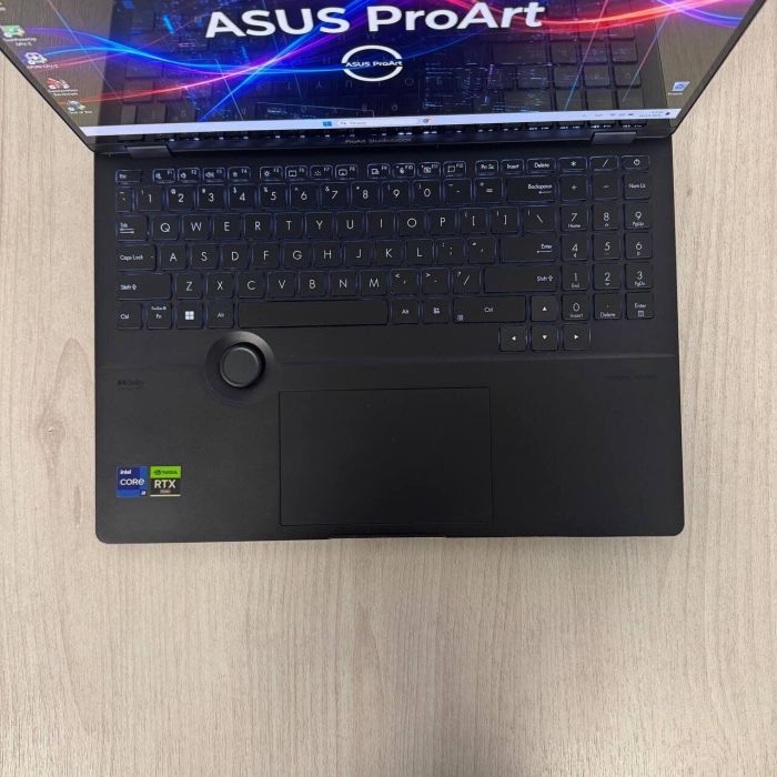 Ігровий ноутбук Asus ProArt Studiobook / 16" (2560x1600) OLED Touch / Intel Core i9-13980HX (24 (32) ядра по 2,2 - 5,5 ГГц) / 16 ГБ DDR5 / 512 ГБ SSD NVMe / nVidia Quadro RTX 3000, 6 ГБ GDDR6, 192-bit / WebCam б/в - изображение 3