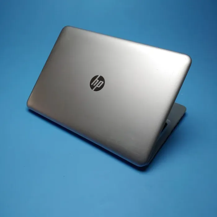 Ноутбук Б-клас HP ProBook 450 G4 / 15.6" (1366x768) TN Touch / Intel Core i5-7200U (2 (4) ядра по 2.5 - 3.1 GHz) / 8 GB DDR4 / 256 GB SSD / Intel HD Graphics 620 / WebCam / DVD-ROM / Win 10 Pro б/в - зображення 3