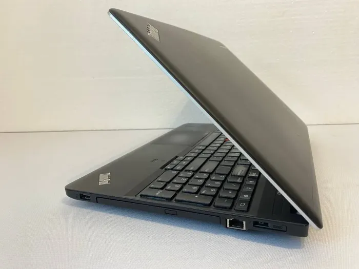 Ноутбук Б-клас Lenovo ThinkPad E540 / 15.6" (1366x768) TN / Intel Core i7-4712MQ (4 (8) ядра по 2.3 - 3.3 GHz) / 8 GB DDR3 / 240 GB SSD / Intel HD Graphics 4600 / WebCam б/в - зображення 6