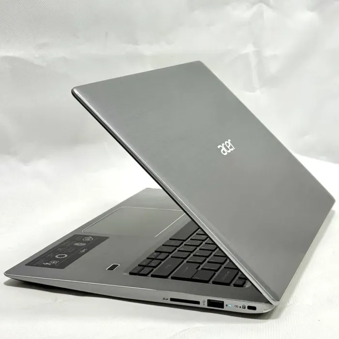 Ноутбук Б-клас Acer Swift SF314-52-51H8 / 14" (1920x1080) IPS / Intel Core i5-7200U (2 (4) ядра по 2.5 - 3.1 GHz) / 8 GB DDR4 / 128 GB SSD M.2 / Intel HD Graphics 620 / WebCam б/в - зображення 12