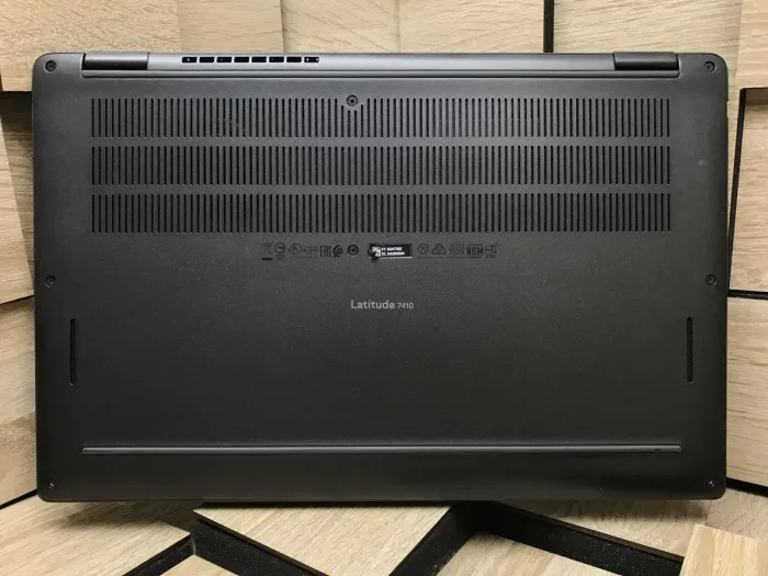 Ультрабук Б-клас Dell Latitude 7410 / 14" (1920x1080) IPS / Intel Core i5-10310U (4 (8) ядра по 1.7 - 4.4 GHz) / 16 GB DDR4 / 256 GB SSD M.2 / Intel UHD Graphics / WebCam / USB 3.2 / HDMI / Windows 10 б/в - зображення 9