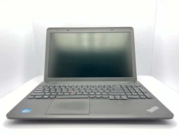 Ноутбук Б клас Lenovo ThinkPad Edge E531 / 15.6" (1366x768) TN / Intel Core i5-3230M (2 (4) ядра по 2.6 - 3.2 GHz) / 4 GB DDR3 / 240 GB SSD / Intel HD Graphics 4000 / WebCam / USB 3.0 / HDMI б/в - зображення 2