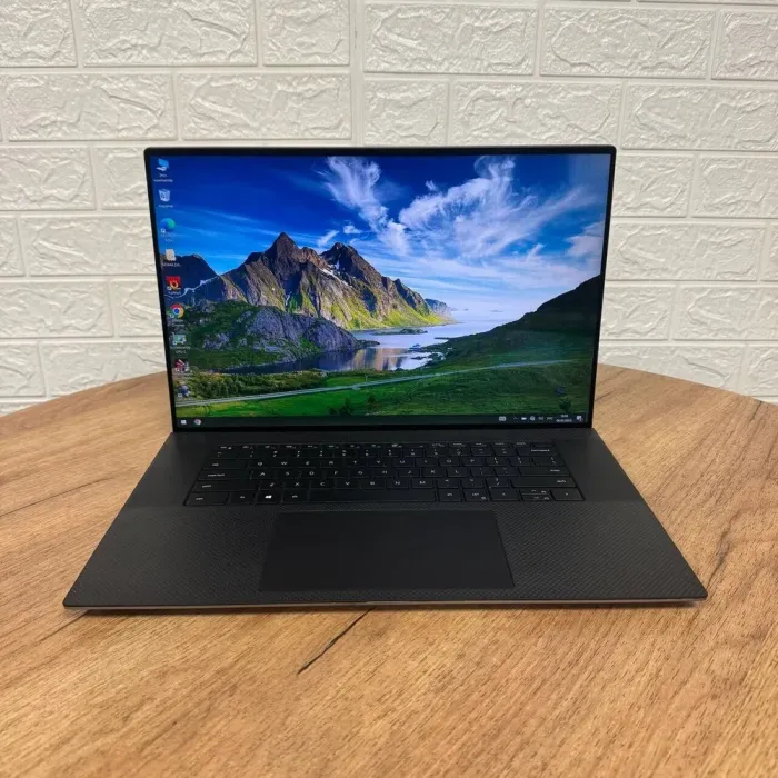 Мобільна робоча станція Б-клас Dell Precision 5750 / 17.3" (3840x2400) IPS Touch / Intel Xeon W-10885M (8 (16) ядер по 2.4 - 5.3 GHz) / 16 GB DDR4 / 512 GB SSD / nVidia Quadro RTX 3000 Max-Q, 6 GB GDDR6, 192-bit / WebCam б/в - зображення 2