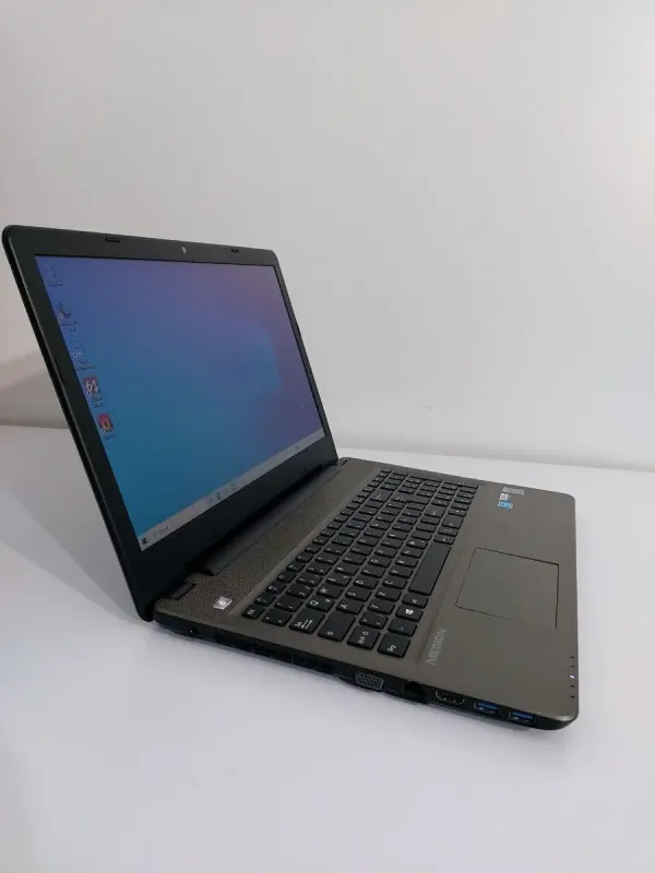 Ноутбук Medion Akoya E6416 / 15.6" (1366x768) TN / Intel Core i3-5010U (2 (4) ядра по 2.1 GHz) / 8 GB DDR3 / 128 GB SSD / Intel HD Graphics 5500 / WebCam / DVD-ROM б/в - зображення 3