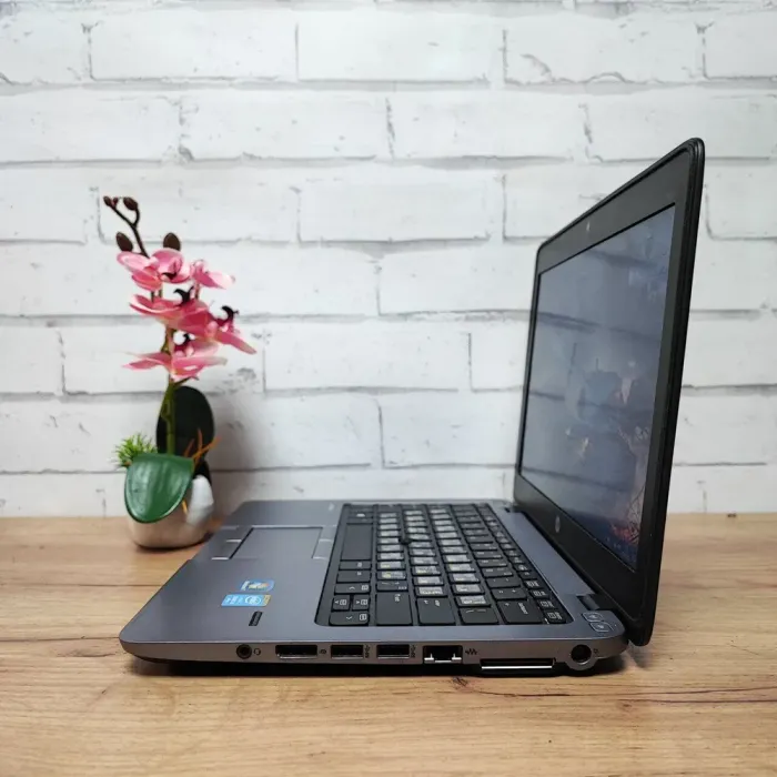 Нетбук HP EliteBook 820 G1 / 12.5" (1366x768) TN / Intel Core i5-4300U (2 (4) ядра по 1.9 - 2.9 GHz) / 12 GB DDR3 / 128 GB SSD / Intel HD Graphics 4400 / WebCam б/в - зображення 6