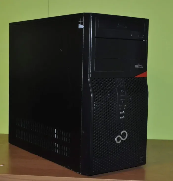 Комп'ютер Fujitsu Esprimo P420 E85 Tower / Intel Core i5-4590 (4 ядра по 3.3 - 3.7 GHz) / 8 GB DDR3 / 240 GB SSD / Intel HD Graphics 4600 / DVD-ROM / Windwos 10 Pro б/в - зображення 4