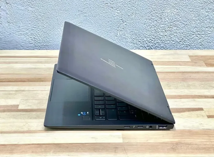 Ультрабук-трансформер HP Elite Dragonfly Max / 13.3" (1920x1080) IPS Touch / Intel Core i7-1165G7 (4 (8) ядра по 2.8 - 4.7 GHz) / 16 GB DDR4 / 512 GB SSD / Intel Iris Xe Graphics / WebCam / Win 11 Pro б/в - зображення 5