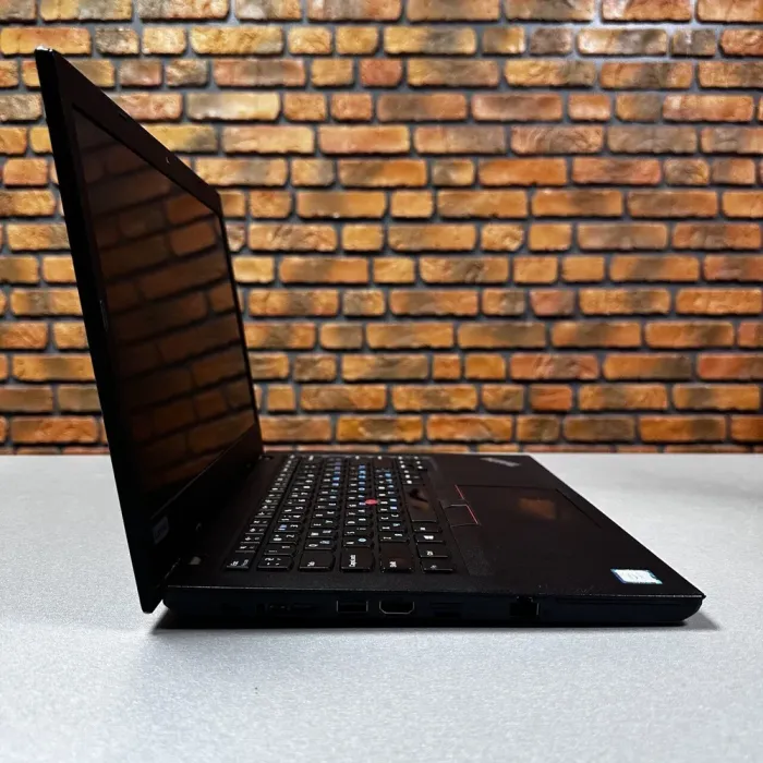 Ультрабук Lenovo ThinkPad L480 / 14" (1920x1080) IPS / Intel Core i3-8130U (2 (4) ядра по 2.2 - 3.4 GHz) / 8 GB DDR4 / 512 GB SSD M.2 / Intel UHD Graphics 620 / WebCam б/в - зображення 3