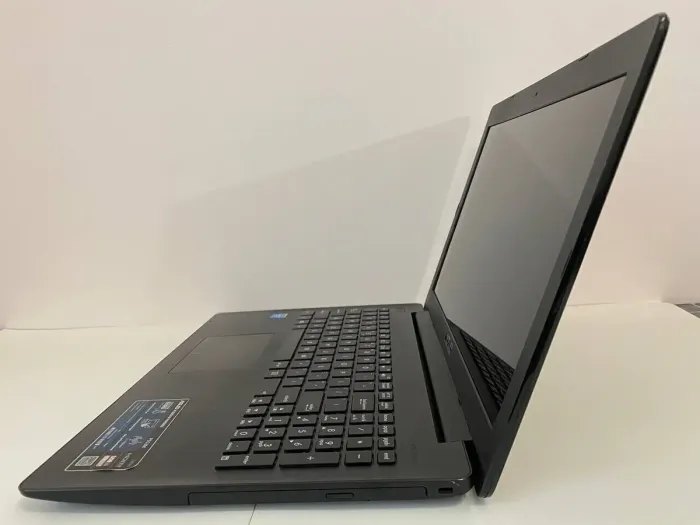 Ноутбук Б-клас Asus P553M / 15.6" (1366x768) TN / Intel Celeron N2840 (2 ядра по 2.16 - 2.58 GHz) / 8 GB DDR3 / 240 GB SSD / Intel Graphics / WebCam / DVD-ROM / АКБ не тримає б/в - зображення 6
