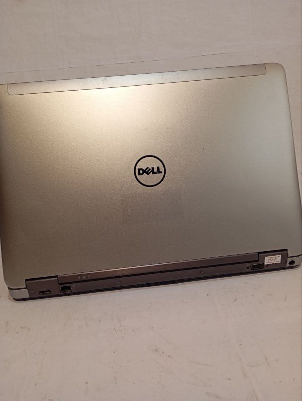 Ноутбук Б-клас Dell Latitude E6540 / 15.6" (1366x768) TN / Intel Core i5-4300M (2 (4) ядра по 2.6 - 3.3 GHz) / 8 GB DDR3 / 240 GB SSD / Intel HD Graphics 4600 / WebCam / DVD-RW б/в - зображення 4