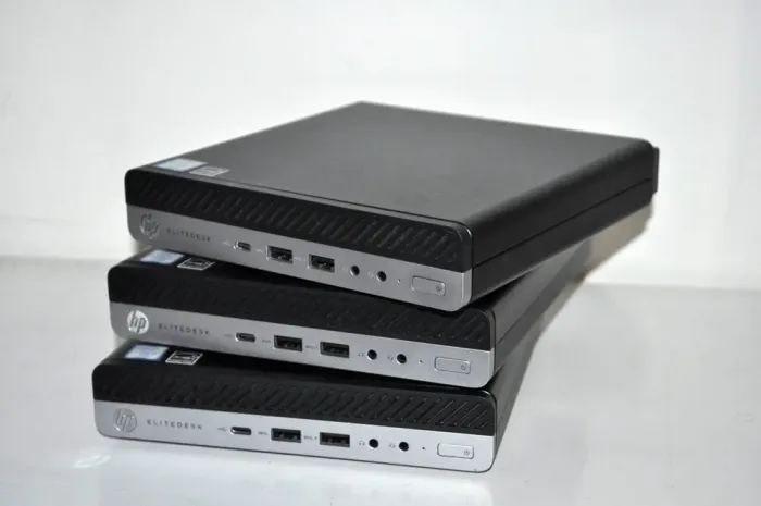 Неттоп HP EliteDesk 800 G3 Desktop Mini USFF / Intel Core i5-6500T (4 ядра по 2.5 - 3.1 GHz) / 16 GB DDR4 / 120 GB SSD + 500 GB HDD / Intel UHD Graphics 630 / USB Wi-Fi / Windows 11 Pro б/в - зображення 9