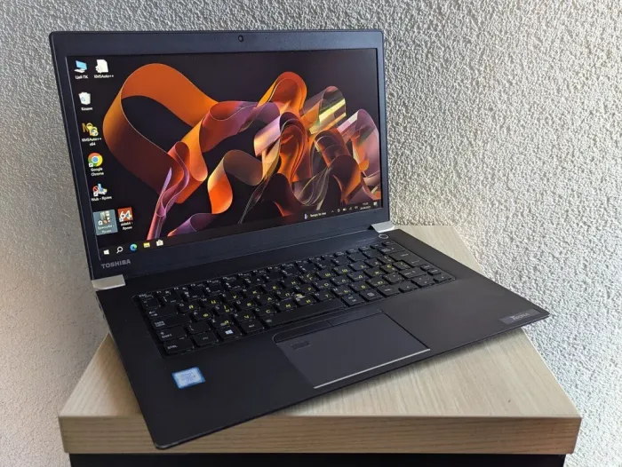 Ноутбук Toshiba Tecra X40-D / 14" (1920x1080) TN Touch / Intel Core i5-7300U (2 (4) ядра по 2.6 - 3.5 GHz) / 8 GB DDR4 / 128 GB SSD / Intel HD Graphics 620 / WebCam б/в - зображення 3