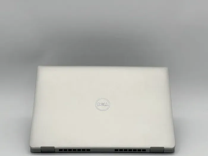 Ультрабук Dell Latitude 5320 / 13.3" (1920x1080) IPS / Intel Core i5-1145G7 (4 (8) ядра по 2.6 - 4.4 GHz) / 8 GB DDR4 / 240 GB SSD / Intel Iris Xe Graphics / WebCam б/в - зображення 5