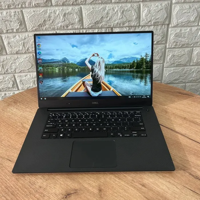 Мобільна робоча станція Dell Precision 5520 / 15.6" (1920x1080) IPS / Intel Xeon E3-1505M v6 (4 (8) ядра по 3.0 - 4.0 GHz) / 16 GB DDR4 / 256 GB SSD / nVidia Quadro M1200, 4 GB GDDR5, 128-bit / WebCam б/в - зображення 2