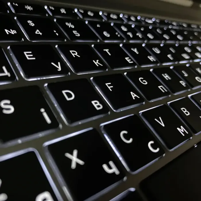 Ультрабук Б-клас HP ProBook 455 G7 / 15.6" (1920x1080) IPS / AMD Ryzen 5 4500U (6 ядер по 2.3 - 4.0 GHz) / 16 GB DDR4 / 256 GB SSD / AMD Radeon RX Vega 6 Graphics / WebCam / Fingerprint б/в - зображення 6