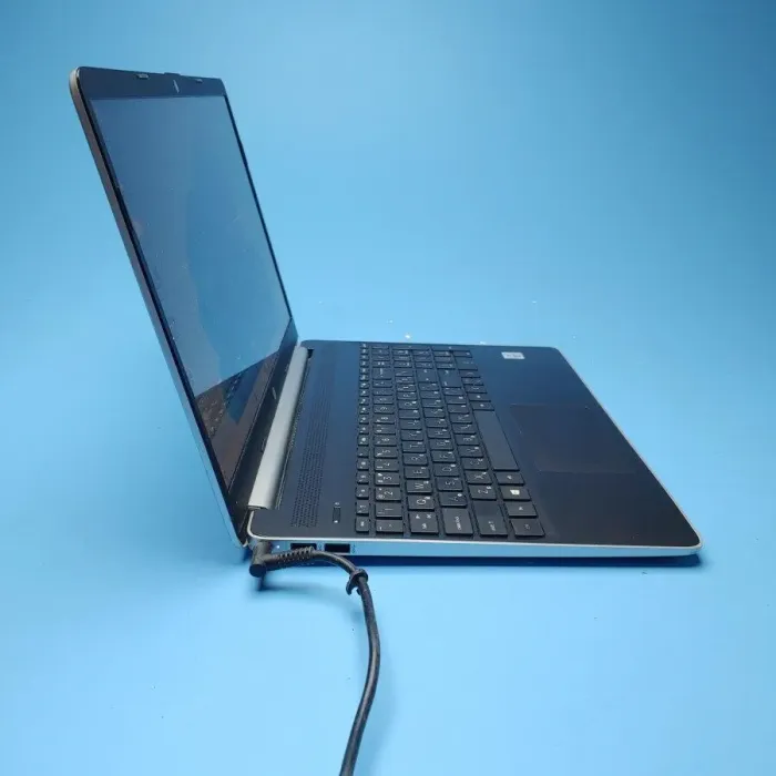 Ультрабук HP 15-dy1023dx / 15.6" (1366x768) TN Touch / Intel Core i5-1035G1 (4 (8) ядра по 1.0 - 3.6 GHz) / 8 GB DDR4 / 256 GB SSD / Intel UHD Graphics / WebCam / Win 11 Home б/в - зображення 3