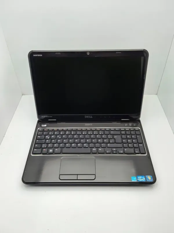 Ноутбук Dell N5110M / 15.6" (1366x768) TN / Intel Core i3-2350M (2 (4) ядра по 2.3 GHz) / 6 GB DDR3 / 320 GB HDD / nVidia GeForce GT 525M, 1 GB GDDR3, 128-bit / WebCam б/в - зображення 2