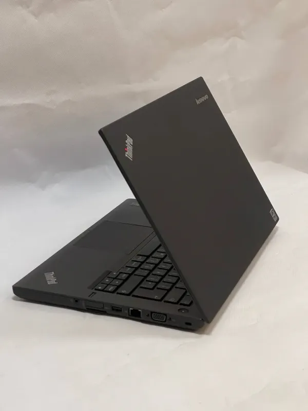 Ноутбук Lenovo ThinkPad T440 / 14" (1366x768) TN / Intel Core i5-4300U (2 (4) ядра по 1.9 - 2.9 GHz) / 8 GB DDR3 / 256 GB SSD / Intel HD Graphics 4400 / WebCam / Два АКБ б/в - зображення 8