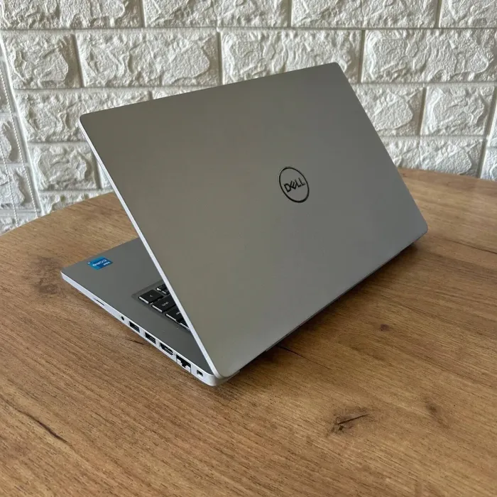 Ультрабук Б-клас Dell Latitude 5420 / 14" (1920x1080) IPS / Intel Core i5-1135G7 (4 (8) ядра по 4.2 GHz) / 16 GB DDR4 / 256 GB SSD / Intel Iris X Graphics б/в - зображення 6