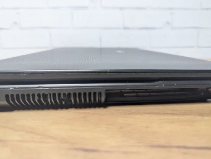 Ноутбук Б-клас Asus K73S / 17.3" (1920x1080) TN / Intel Core i3-2350M (2 (4) ядра по 2.3 GHz) / 8 GB DDR3 / 128 GB SSD + 750 GB HDD / nVidia GeForce GT 610M, 1 GB GDDR3, 64-bit / WebCam б/в - зображення 3