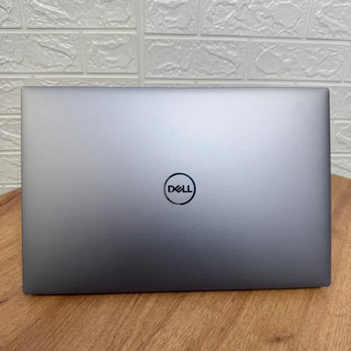 Мобільна робоча станція Dell Precision 5550 / 15.6" (1920x1200) IPS / Intel Core i7-10850H (6 (12) ядер по 2.7 - 5.1 GHz) / 32 GB DDR4 / 1000 GB SSD / nVidia Quadro T1000, 4 GB GDDR5, 128-bit / WebCam б/в - зображення 3