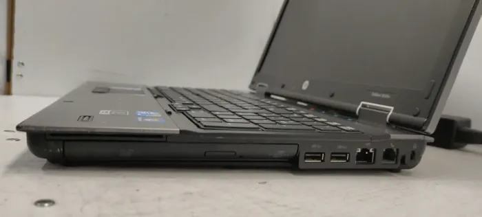 Ноутбук HP EliteBook 8540w / 15.6" (1600x900) TN / Intel Core i5-540M (2 (4) ядра по 2.53 - 3.07 GHz) / 4 GB DDR3 / 320 GB HDD / nVidia Quadro FX 880M, 1 GB DDR3, 128-bit / АКБ не тримає б/в - зображення 5