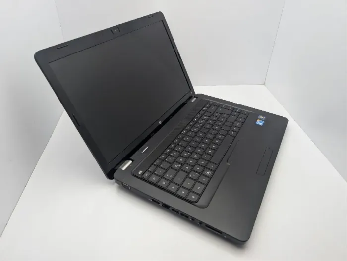 Ноутбук HP G62 / 15.6" (1366x768) TN / Intel Core i3-350M (2 (4) ядра по 2.26 GHz) / 6 GB DDR3 / 200 GB HDD / Intel Graphics / WebCam / DVD-ROM б/в - изображение 6