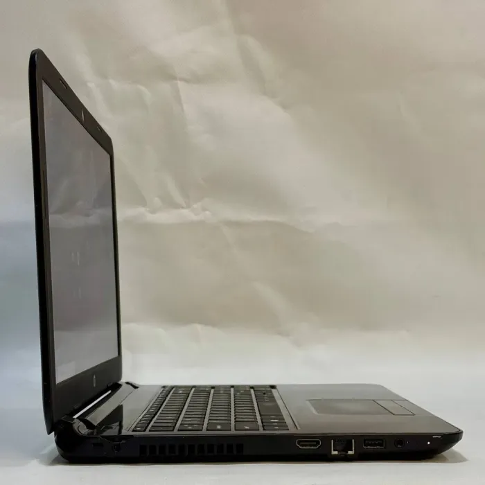 Ноутбук Б-клас HP Laptop 15-g080nr / 15.6" (1366x768) TN / AMD A6-6310 (4 ядра по 1.8 - 2.4 GHz) / 8 GB DDR3 / 128 GB SSD / AMD Radeon R4 Graphics / WebCam / DVD-ROM / Windows 10 Pro б/в - зображення 5