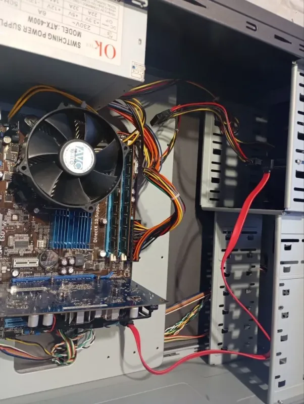 ПК Б-клас Asus Tower / Intel Core 2 Quad Q6700 (4 ядра по 2.66 GHz) / 4 GB DDR2 / 128 GB SSD / nVidia GeForce GT 220, 512 MB GDDR3, 128-bit / 400W / Win 10 б/в - зображення 7