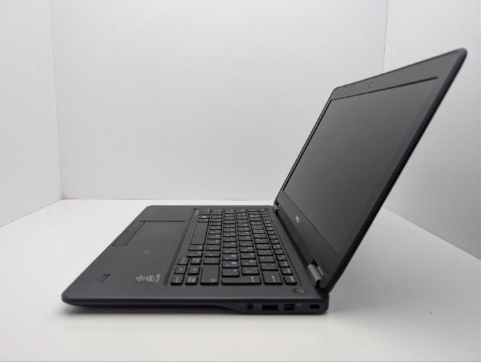 Нетбук Dell Latitude E7250 / 12.5" (1366x768) TN / Intel Core i7-5600U (2 (4) ядра по 2.6 - 3.2 GHz) / 8 GB DDR3 / 256 GB SSD / Intel HD Graphics 5500 / WebCam б/в - зображення 5