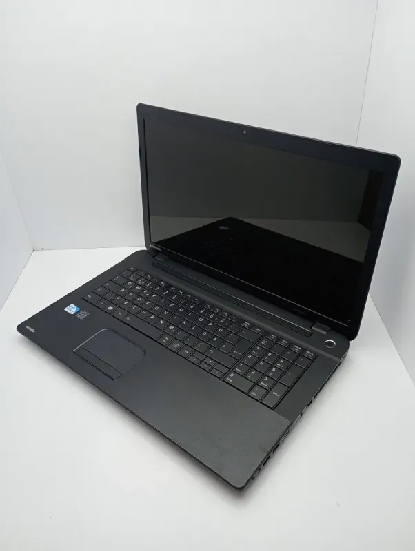 Ноутбук Toshiba 17 / 17.3" (1600x900) TN / Intel Pentium 2020M (2 ядра по 2.4 GHz) / 6 GB DDR3 / 320 GB HDD / Intel HD Graphics / WebCam б/в - зображення 4