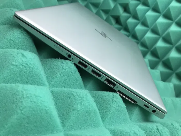 Ультрабук Б-класс HP EliteBook 840 G5 / 14"  IPS Touch / Core i7-8650U (4(8) ядра по 1.9-4.2 GHz) / 8GB DDR4 / 256GB SSD M.2 / UHD Graphics 620 / WebCam / USB 3.1 / HDMI б/в - зображення 6