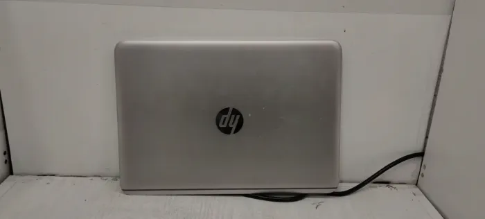 Ноутбук HP EliteBook Folio 1040 G3 / 14" (1920x1080) TN / Intel Core i5-6300U (2 (4) ядра по 2.4 - 3.0 GHz) / 8 GB DDR4 / 256 GB SSD / Intel HD Graphics 520 / WebCam / АКБ NEW б/в - зображення 6