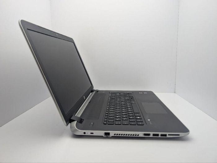 Ноутбук HP Pavilion 17-f005sr / 17.3" (1600x900) TN / AMD A8-6410 (4 ядра по 2.0 - 2.4 GHz) / 8 GB DDR3 / 240 GB SSD / AMD Radeon R7 M260, 2 GB GDDR3, 64-bit / WebCam / DVD-ROM б/в - зображення 4