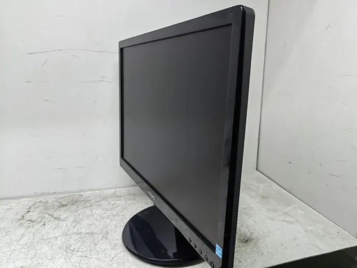 Монітор Б-клас Philips 190V4LSB/19" (1440x900) TN/DVI, VGA/VESA 100x100 + кабелі в комплекті б/в - зображення 4